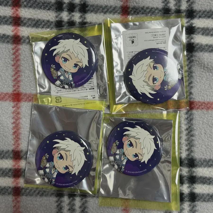 

Mabinogi Merlin 4 Can Badges + 4 Can Badge Covers Set