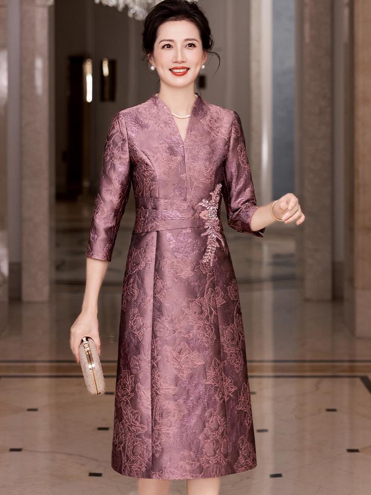 Autumn 2025 Elegant Toasting Dress for Mother-in-Law - Stylish Formal Attire for Middle-Aged and Elderly Women
