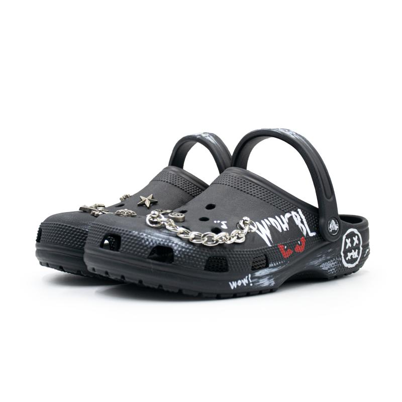 Crocs Classic Clog Devil's Eye Graffiti Versatile Comfortable and Simple Hole Shoes Unisex Black