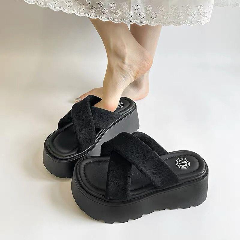 Versatile Sandals Small Beach Sandals Muffin Thick Sole Height Increase Cross with Slippers Women's Summer Wear 2025 New