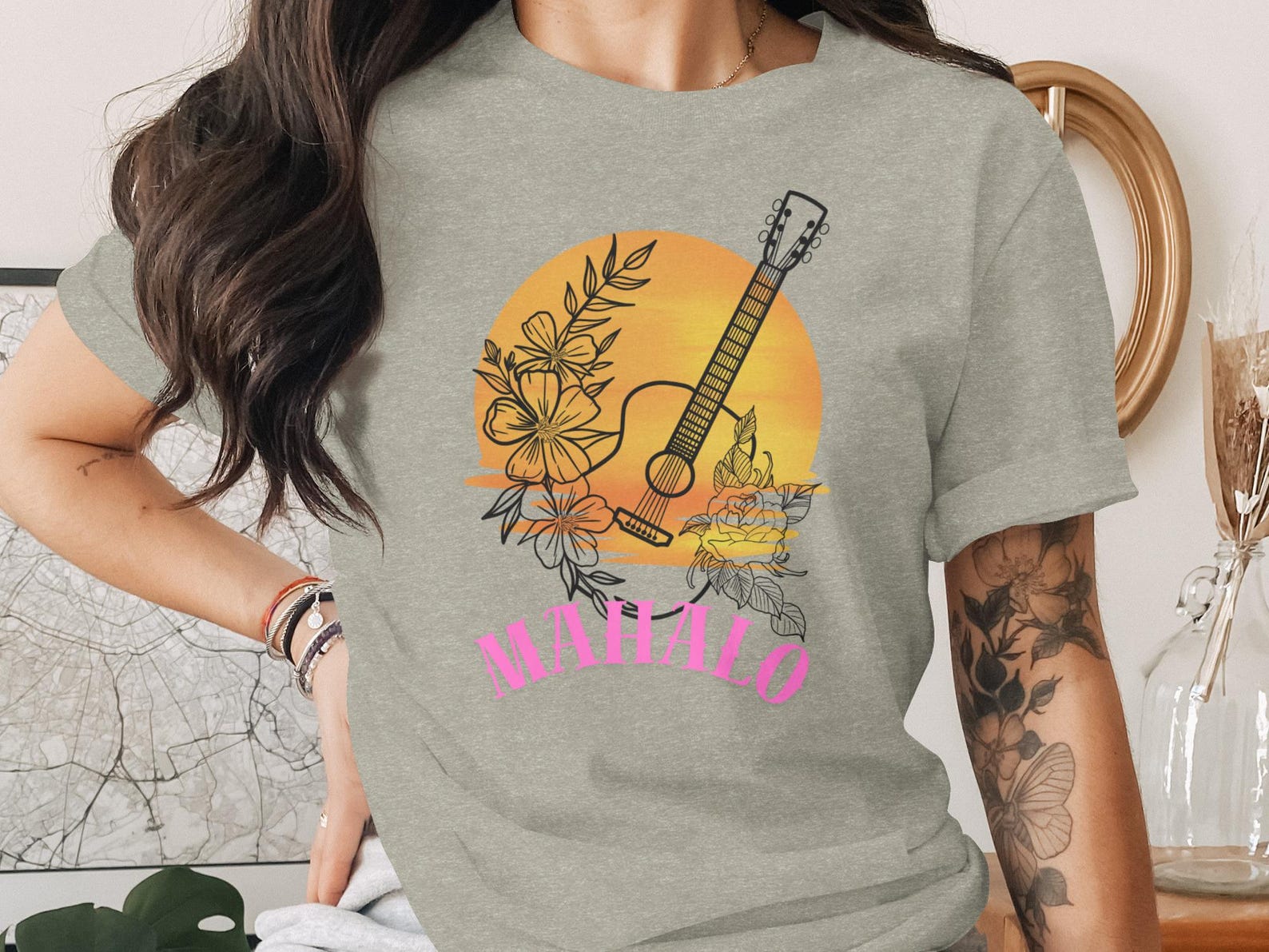Mahalo Hawaii Sunset Guitar T-Shirt | Tropical Floral Island Vibe Tee L