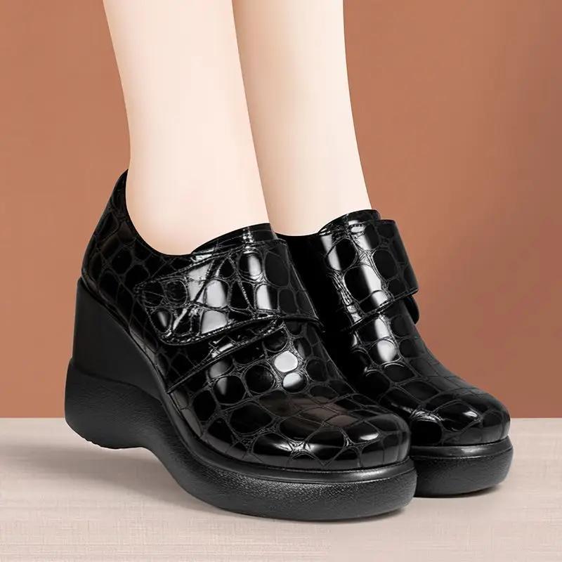 9cm Small Size 32-43 Deep Mouth Bright Leather Loafers Womens Platform Wedges Shoes 2026 Fall High Heels Shoes Office Mom Model