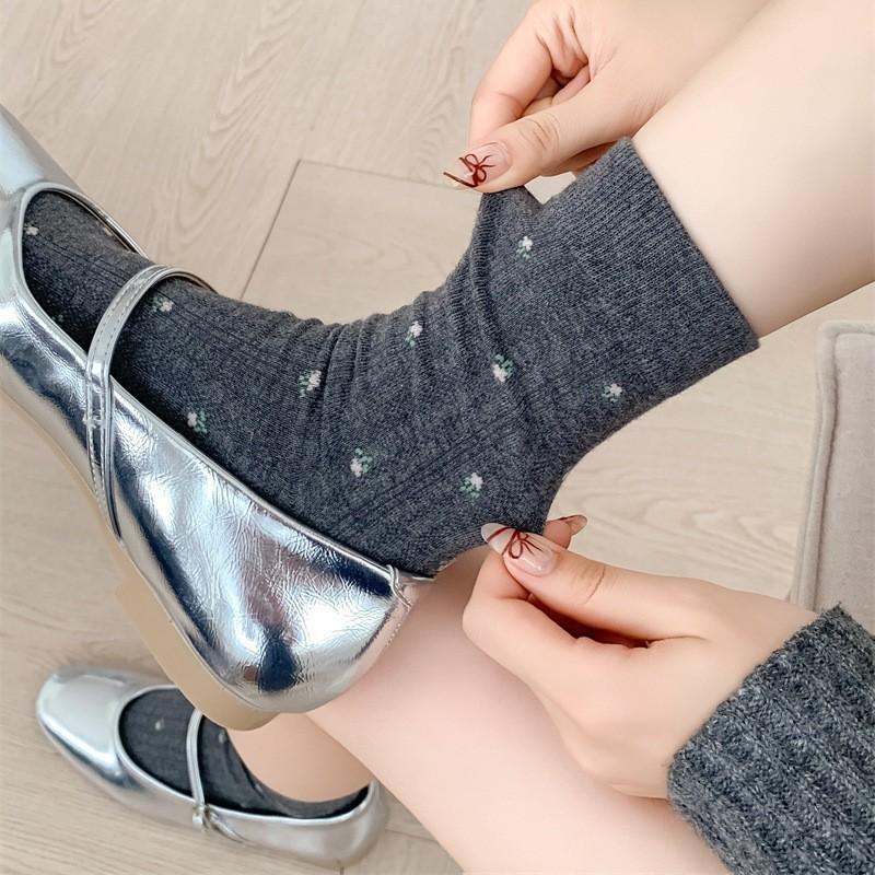 Women's French Retro Floral Mid-Calf Socks - Elegant Early Autumn Slouch Style