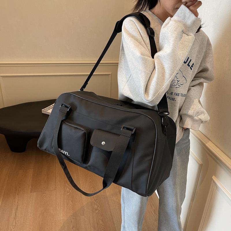 New Short-trip Travel Bag with Large Capacity, Solid Color, Spliced Design, Stylish Outdoor Sports Yoga Fitness Bag