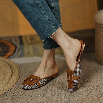 2024 Vintage Closed Toe Slippers Mueller Slippers Flat Heel Slides New Women Beach Shoes 2024 Metal Buckle Slipper Luxury Sandals
