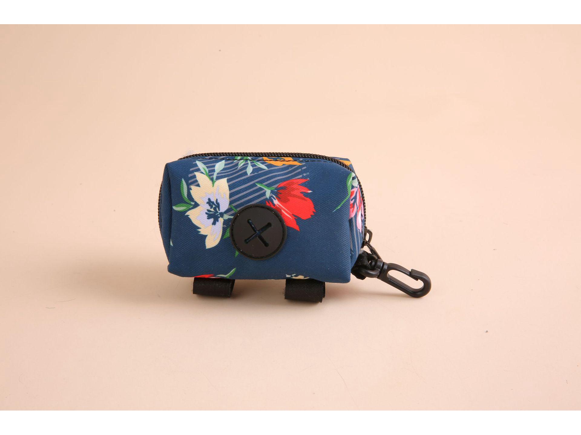 

Outdoor Dog Poop Bag Holder & Coin Pouch