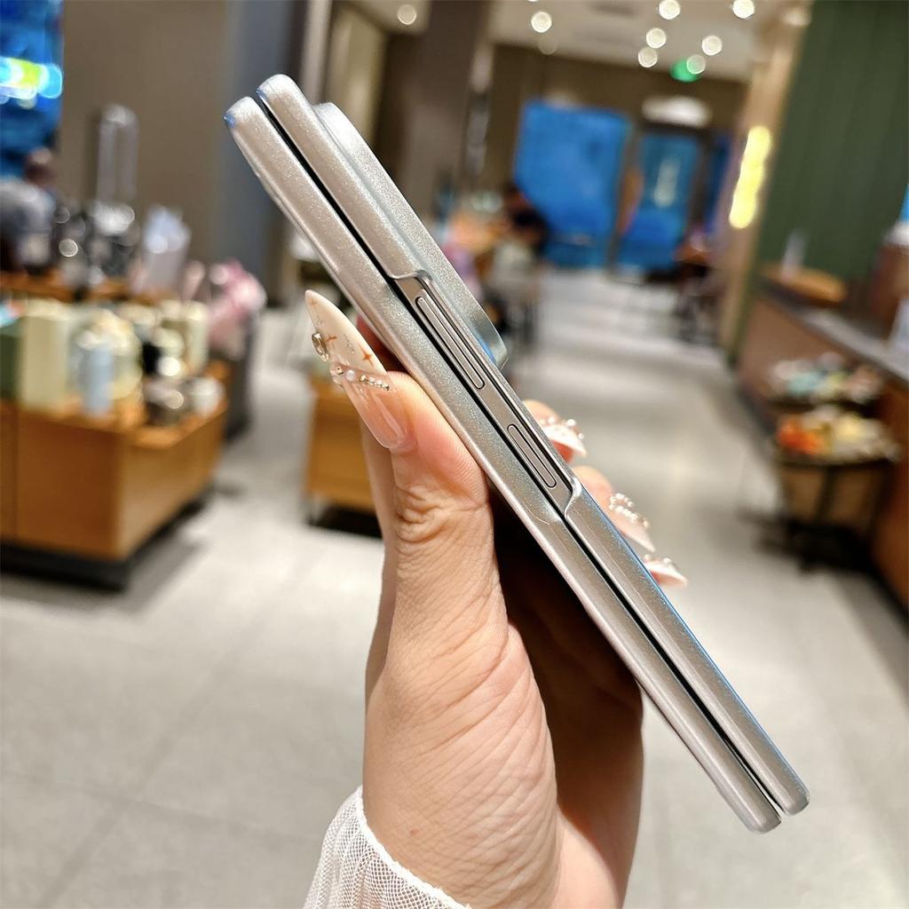 Luxury Metallic Silver Paint Frameless Magnetic PC Case for Samsung Galaxy Z Fold 8 Ultra 8 Z Flip 8 Thin Slim Shockproof Cover