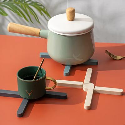 1PC Faltbare Wärmedämmung Rutschfeste Tischschüsselmatte Hitzebeständige Teetassenmatte X-Typ Desktop Wärmedämmmatte