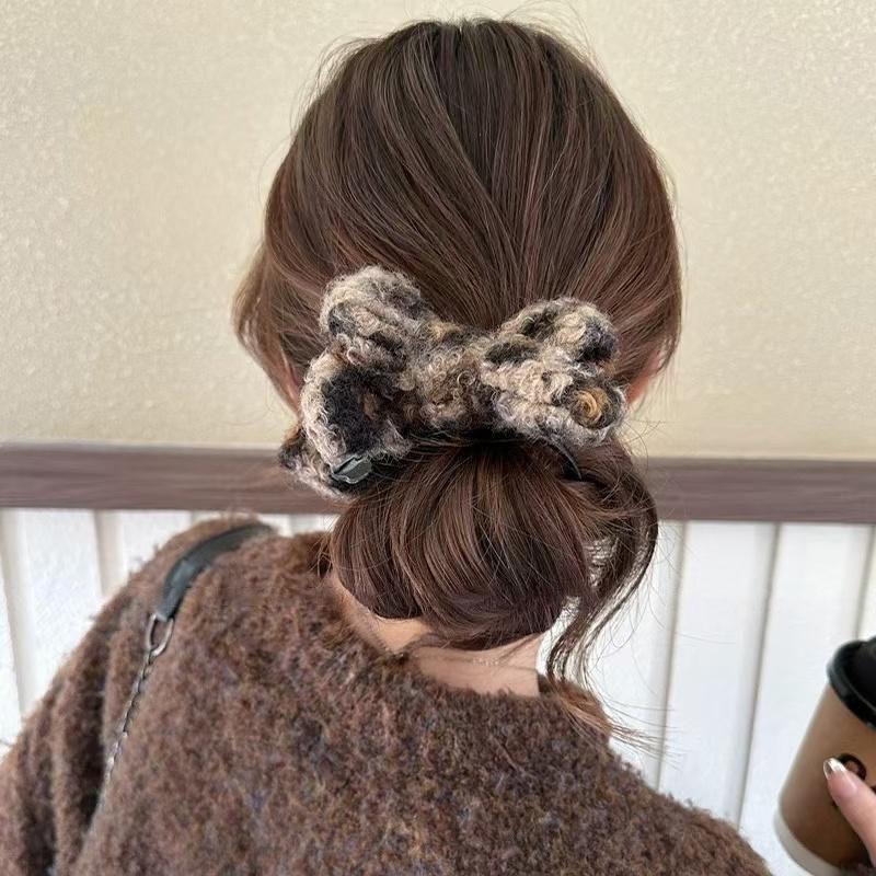 2025 Leopard Print Plush Hair Clip Bow - Elegant Autumn/Winter Updo Accessory for Women