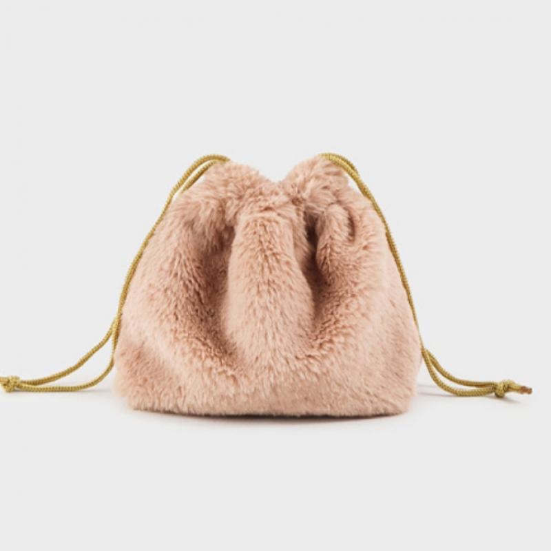 Daiso Fuzzy Pouch  Medium 