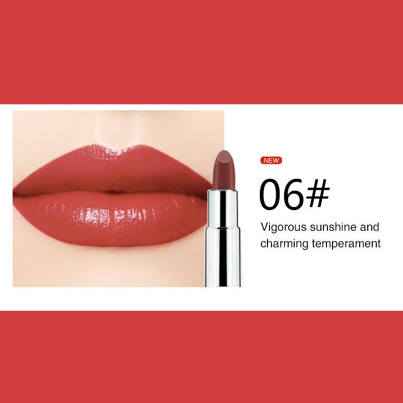 Velvet Matte LipstickMatowa, nawilżająca, nieklejąca się pomadka do makijażu