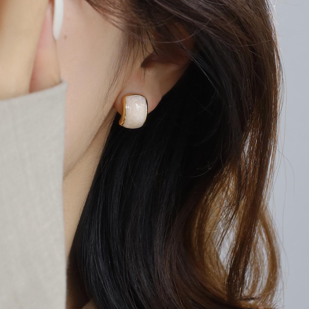Starry sky quicksand enamel drip glaze stud earrings niche design retro French earrings spring and summer simple earrings small