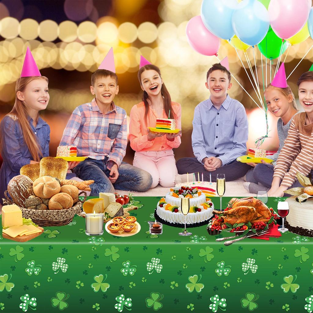 St. Patrick's Day Decorations, Suitable For Decorating Green Dining Tables At St. Patrick's Day Parties With Disposable Tablecloths