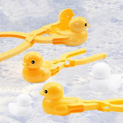Snowball Maker with Eyes Lovely Easy To Release One-piece Molding Creative Color Cognition Yellow Duck Model Snowball Clip Winter Snow Toy