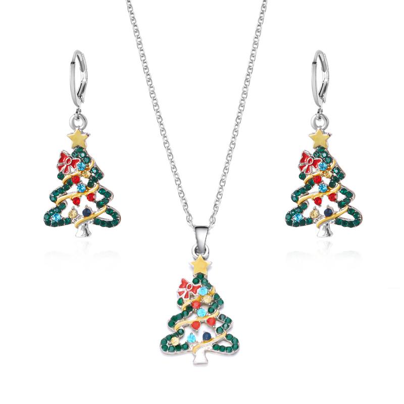 New Trendy Crystal Zircon Christmas Tree Drop Earrings for Women Shiny Rhinestone Creative Xmas Tree Earrings Party Jewelry Gift