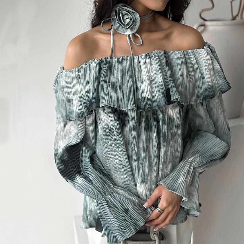 

Топ с открытыми плечами и рукавами-колокольчиками тай-дай, Франция 2024: Осенняя мода для женщин M