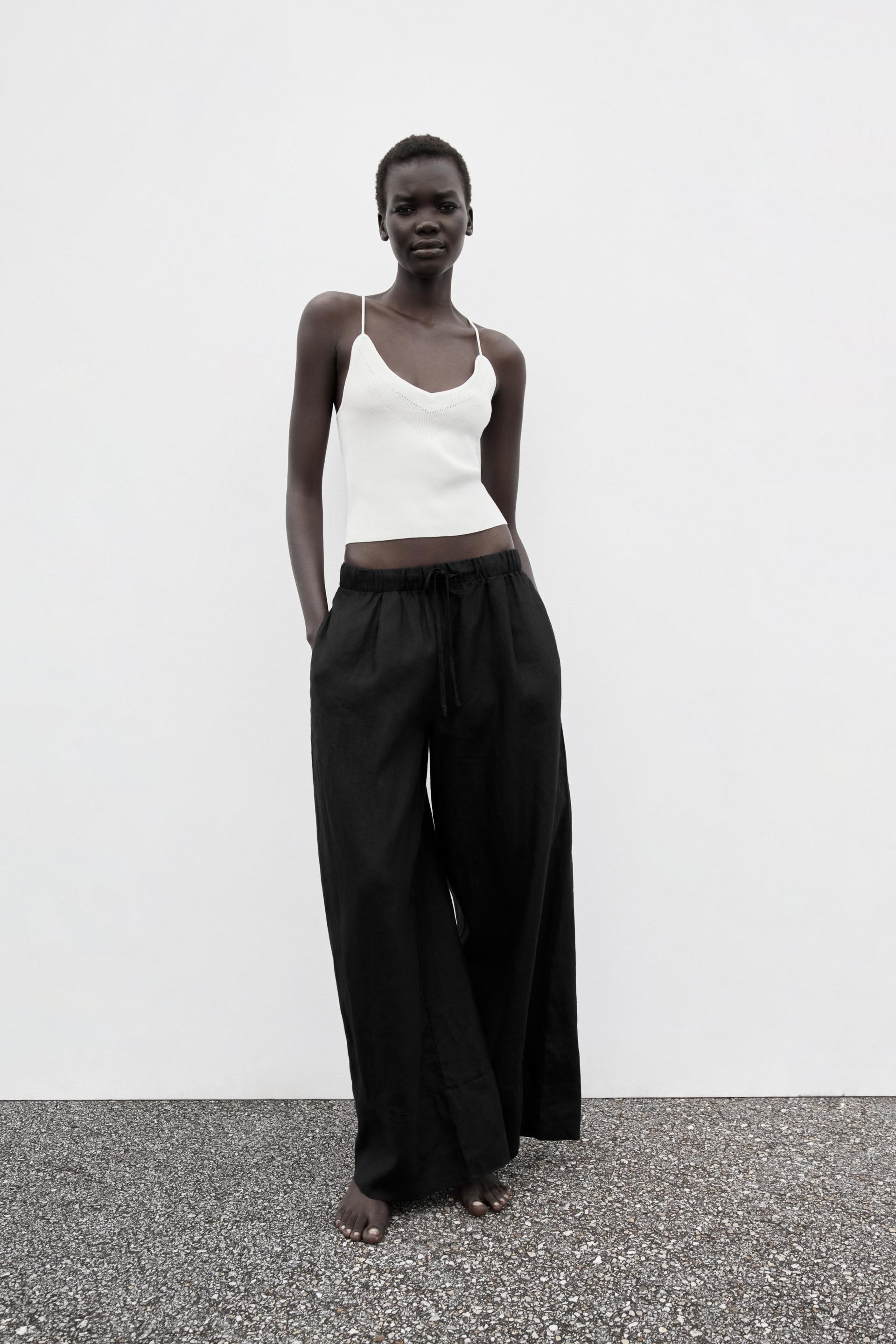 

ТРИКОТАЖНЫЙ ТОП С РЕМЕШКАМИ