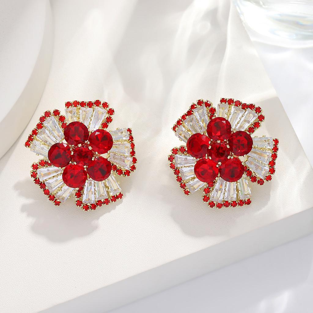 Vintage Flower Ear Studs With Rhinestone Embellishments For Elegant Women
