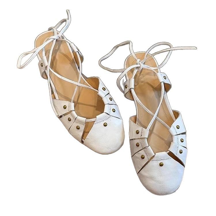 Niche version~ summer new rivet hollow cross strap bag head shoes women's retro shallow mouth low heel soft leather sandals
