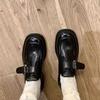 Yuanlitong retro British style loafers women's 2025 winter new belt buckle one pedal small leather shoes women's shoes