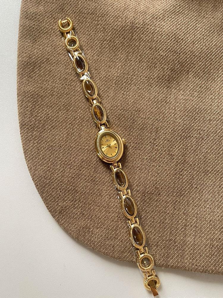 Hochwertige Luxus-Armbanduhren für Damen Elegantes Grünes Schmuckstück Jade Quarz Armband Armbanduhr Geschenk für Damen Mode-Kleideruhr für Damen