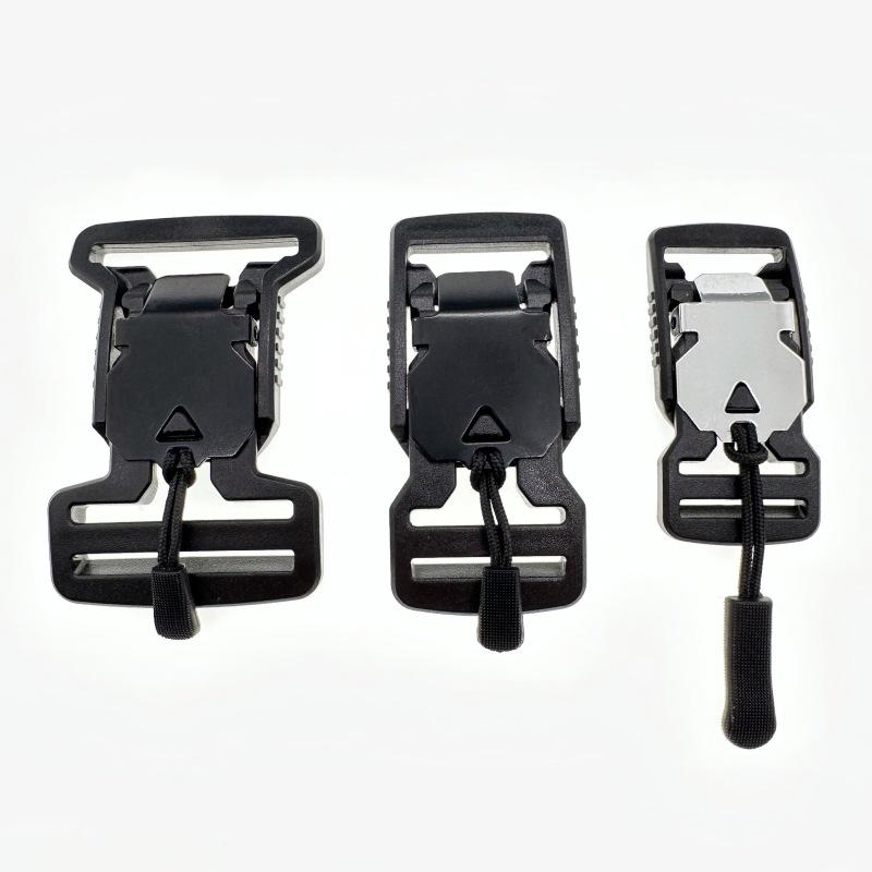 

Тактическая магнитная вставка-пряжка | Самоадсорбирующаяся пластиковая пряжка для ремня (20-38 мм) Inner Diameter 2cm чёрный