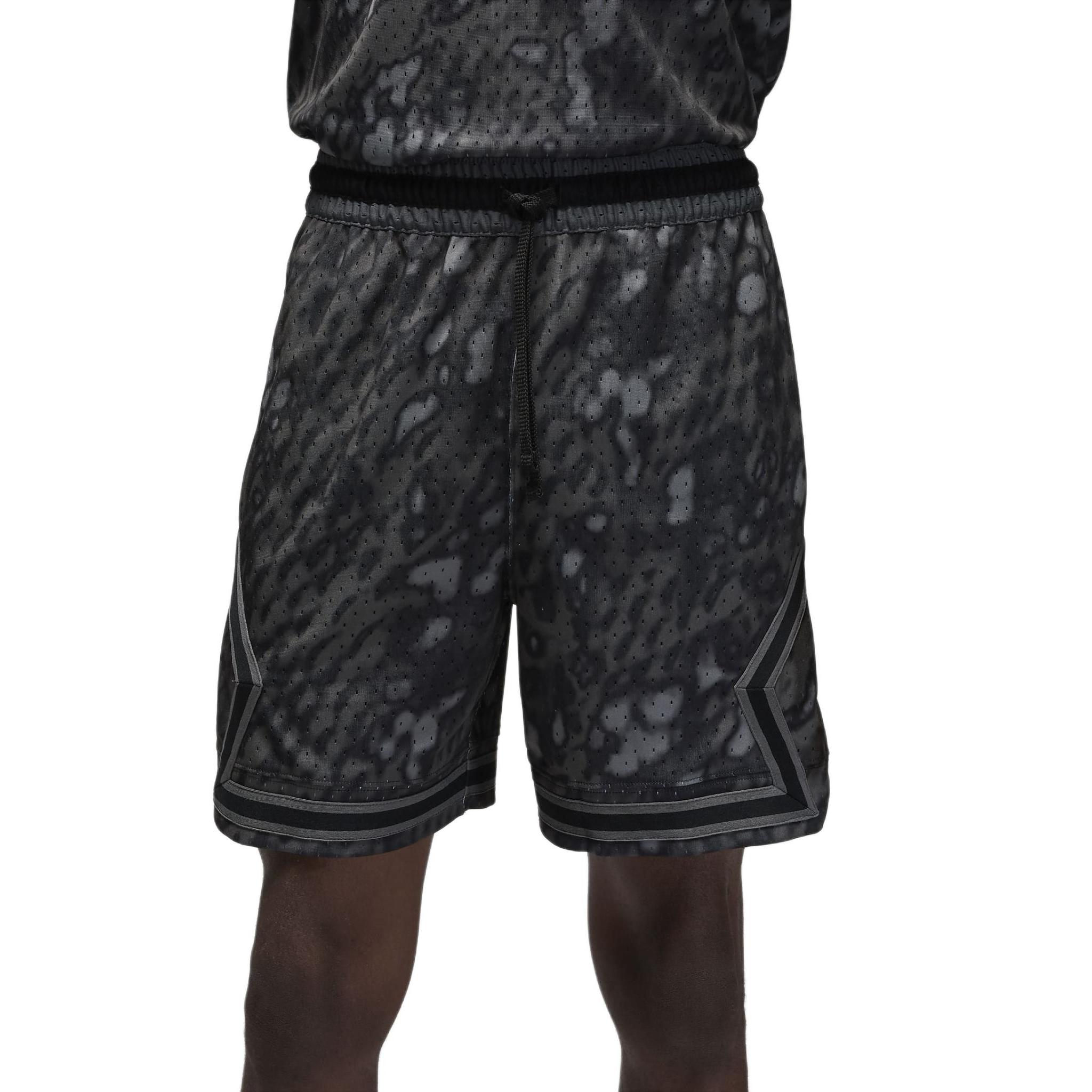 JORDAN Sport Men s Diamond Shorts FN5862-010 S