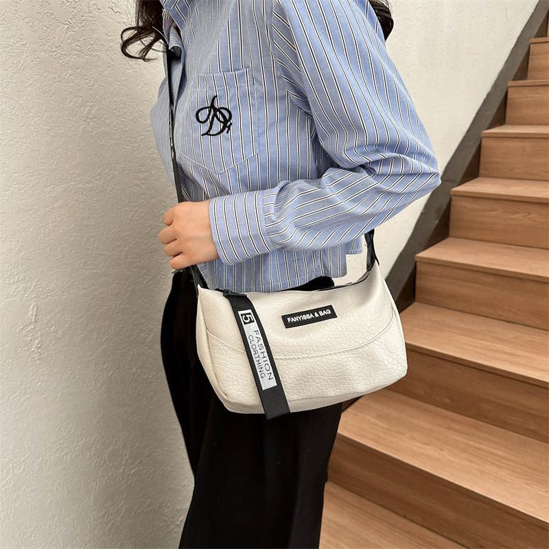 Trendy Street Style Mini Shoulder Bag For Women Perfect For Everyday Casual Outfits