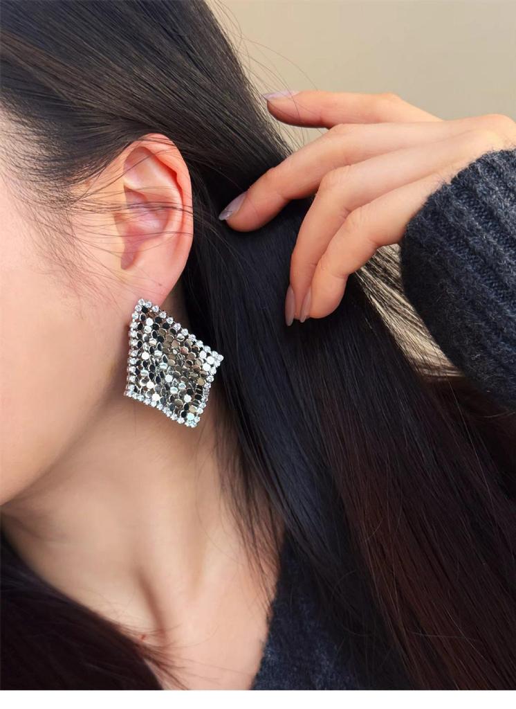 Gold-Plated Silver Zirconia Rhombus Tassel Stud Earrings - Elegant High-End Jewelry for Women