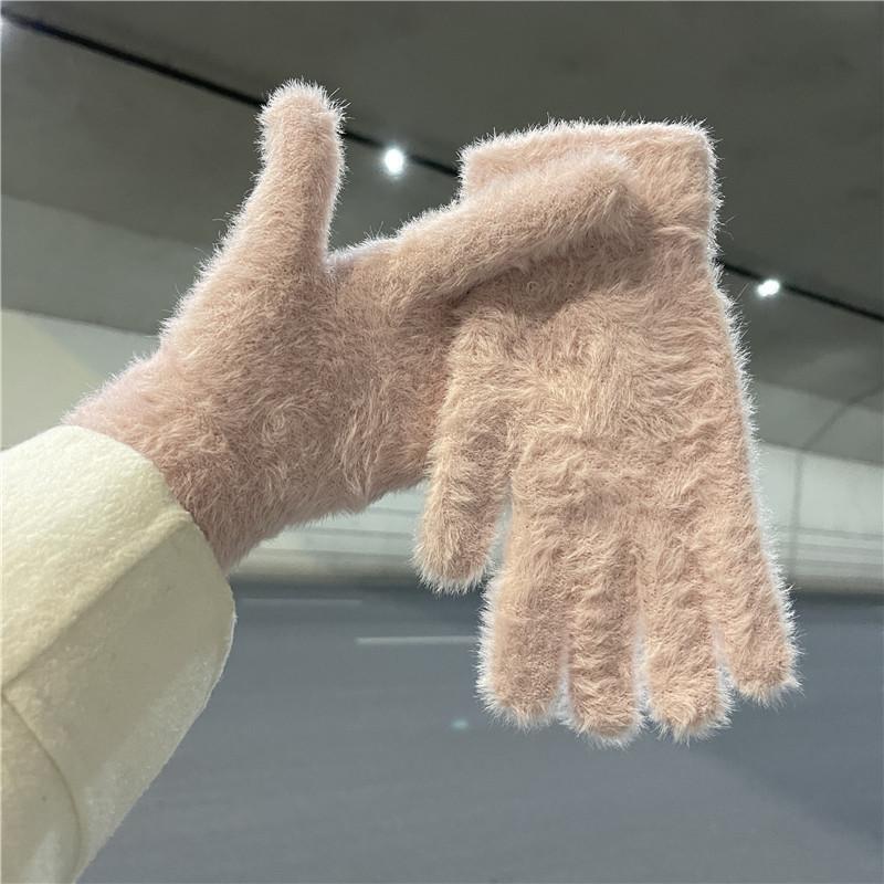 Cycling Imitation Rabbit Fur Plush Gloves for Women, New Autumn and Winter with Plush Insulation, Cute and Divided Finger Cold Resistant Gloves
