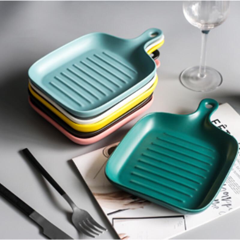 Nordic Ceramic Baking Dish with Handle