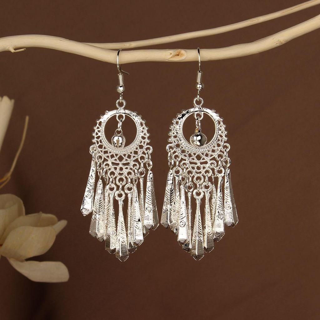 Retro Miao Silver Tassel Earrings: Ethnic Yunnan Long Dangle Women's Jewelry