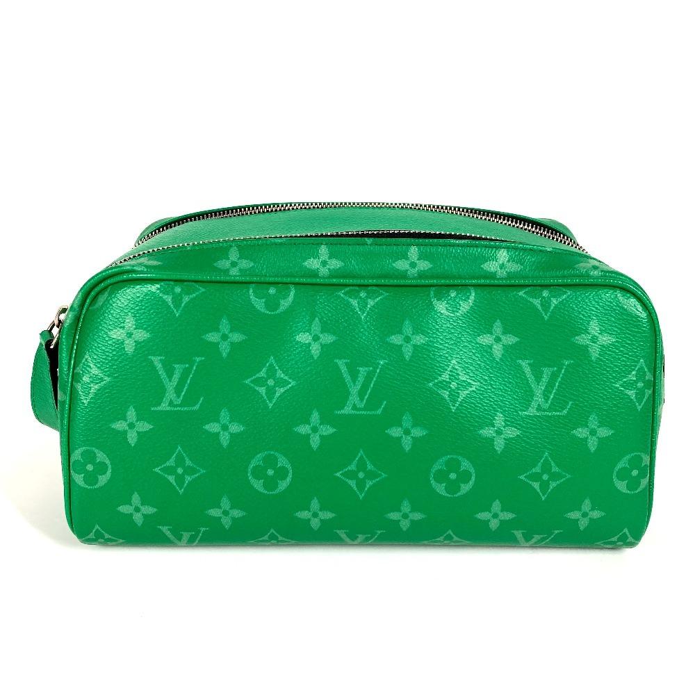 Louis Vuitton  M31013  Taigalama dopp-kit Clutch bag pouch Clutch Hand Bag Green