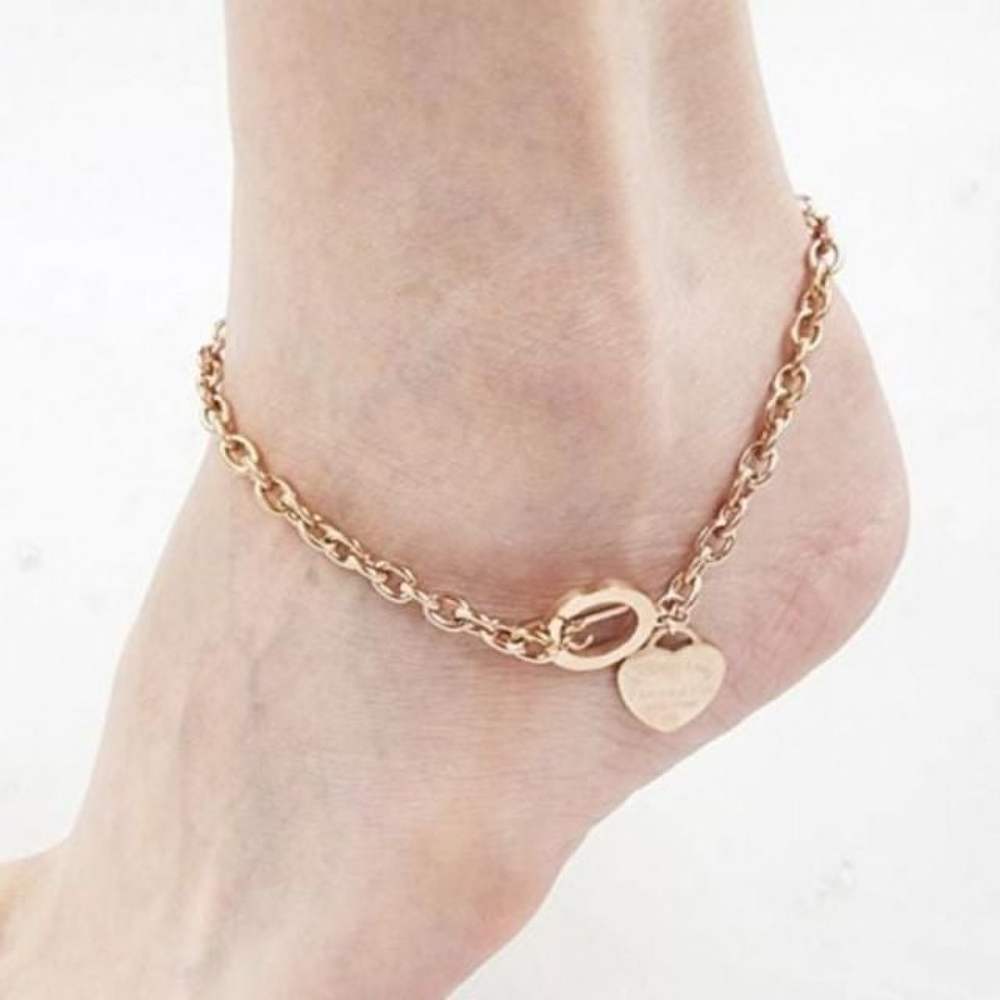 Surgical chain anklet recommended for making ankles look thinner