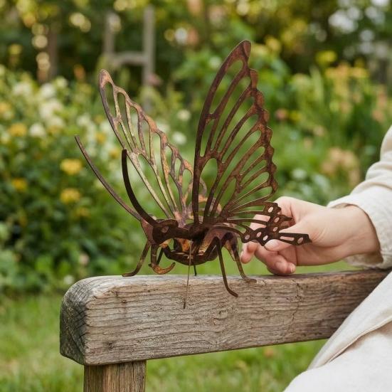 Rusty Butterfly Garden Ornament, Hollow Out Butterfly Silhouette Lawn Decoration, Butterfly Yard Statues Pathway Signs for Outside Patio Yard Lawn