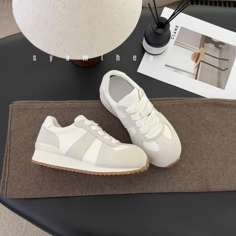 High-end soft-soled casual women's spring new flat-bottomed versatile lightweight sports board shoes tide