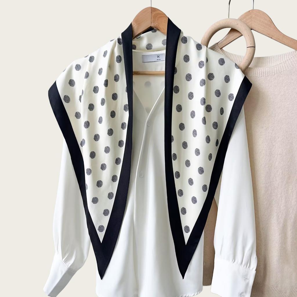 Twill silk triangular scarf, clothing accessories, cashew nut double-sided printed belt, versatile women's rhombus silk scarf, bag head, fart curtain.