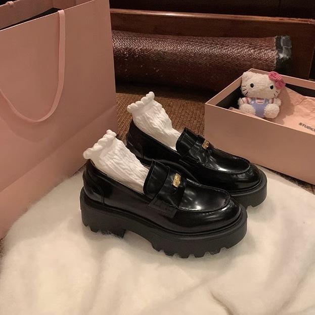 Druva Hem~ Lyxig Nappa Edition Små Guldmynt Rund Tå Läderskor Tjock Klack Platå Enkla Skor Loafers för Dam Höst