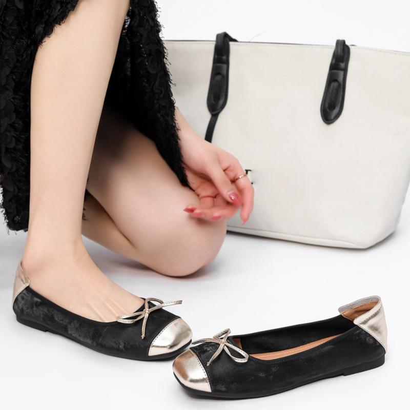 Fashion 2025 New National Style Round Toe Temperament Flat Shoes Trendy Elegant Outside Walking Shallow Mouth Women Flat Shoes