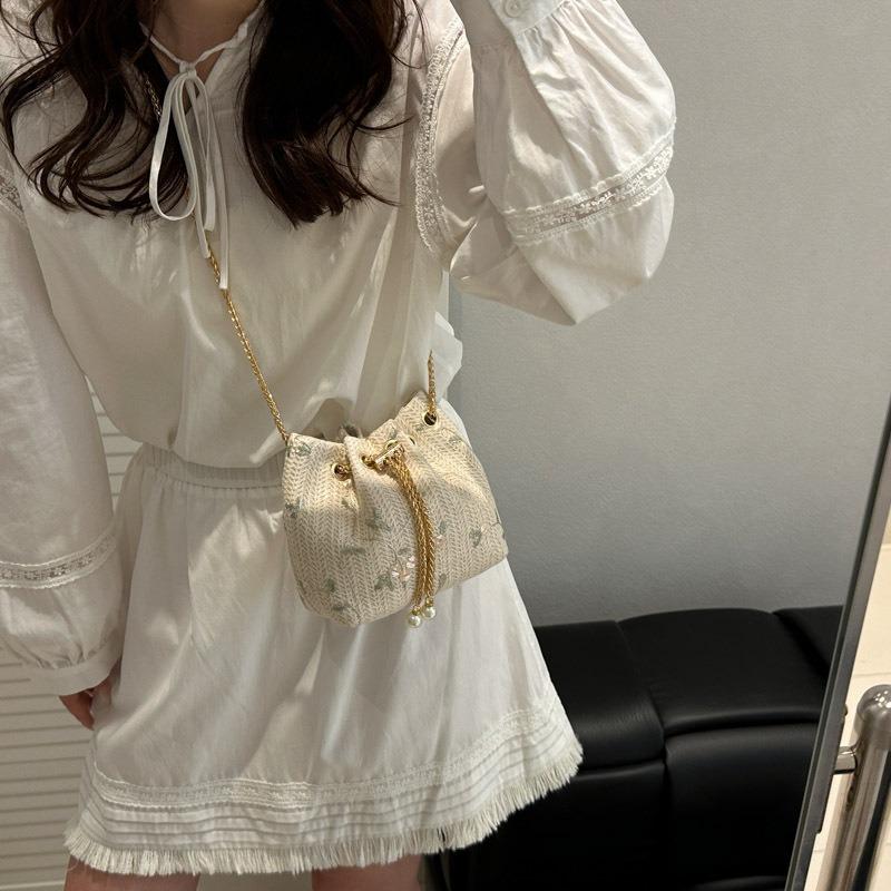 New Temperament Fashionable Design Shoulder Messenger Bag Sweet Fresh Simple Texture Beautiful Bucket Bag