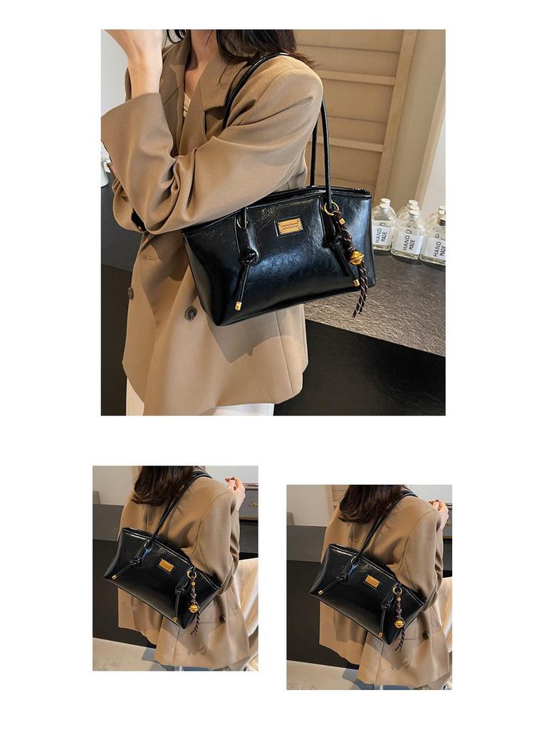 2024 Vielseitiger Pendler mit großer Kapazität: Französische Retro Damen Winter Schultertasche