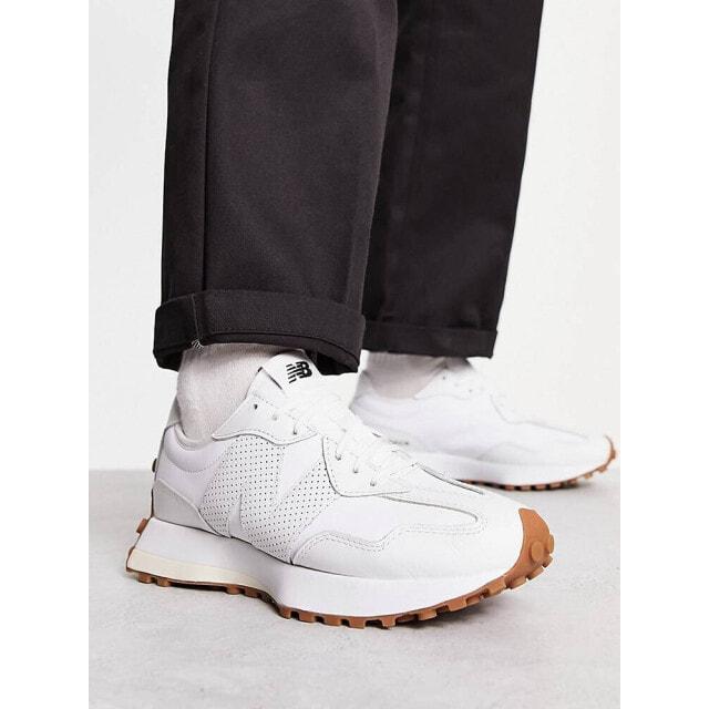 

New Balance 327 trainers in white