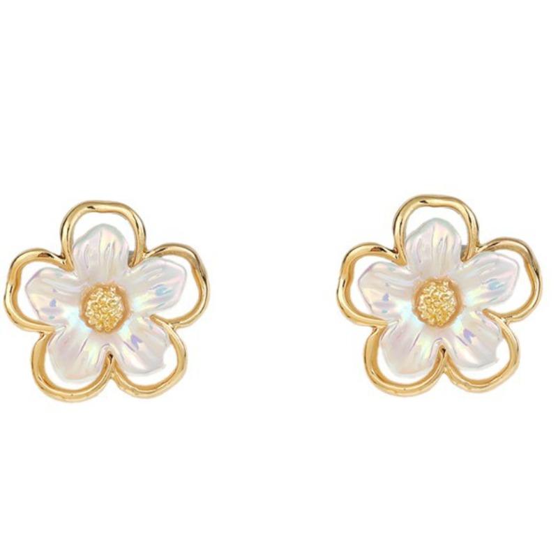 Ethereal Flower Stud Earrings for Women Gold Plated Petal Ear Studs Minimalist Luxury Unique Design Jewelry Girl Gift Accessory