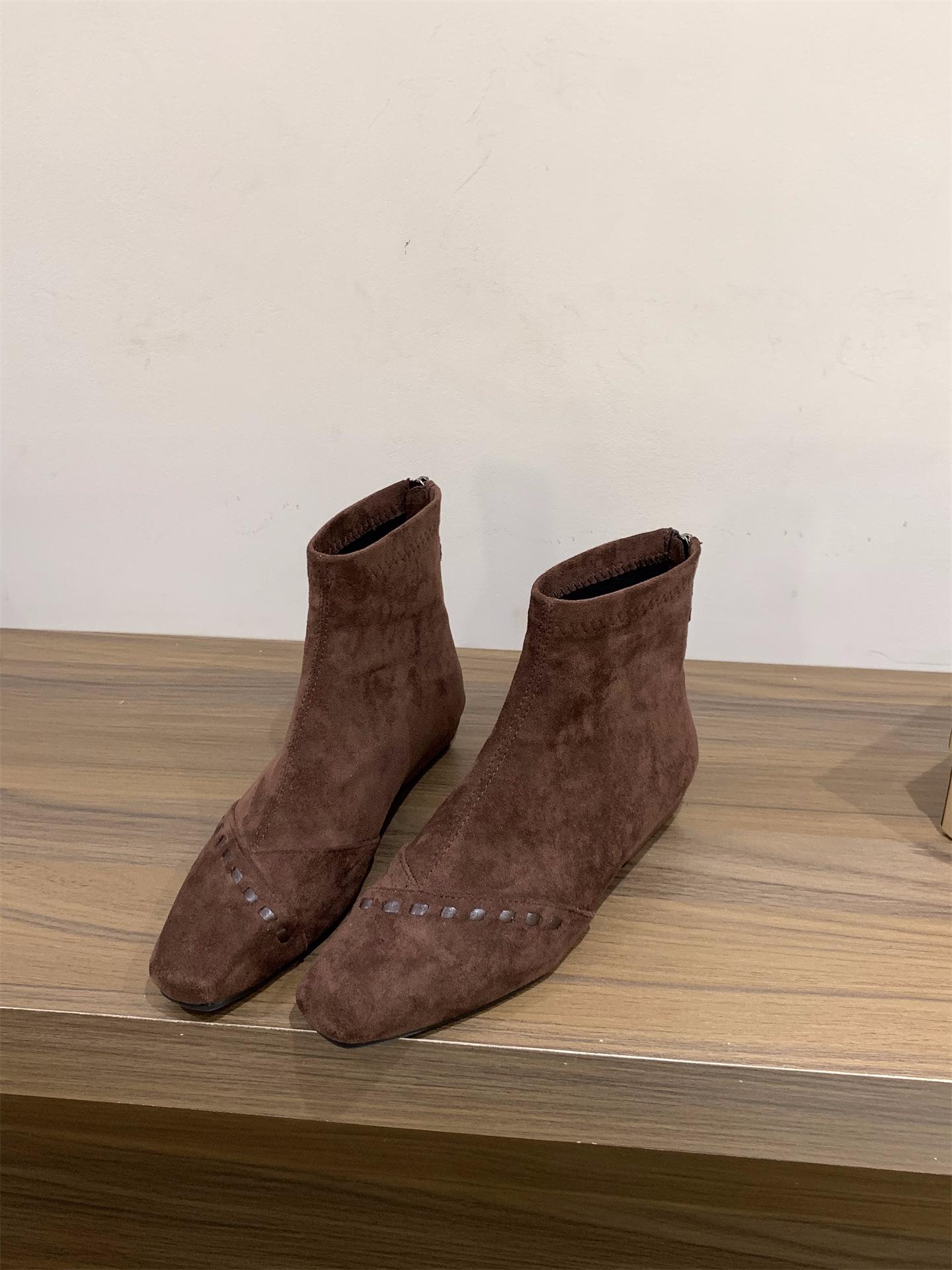 

Coarse Heel Suede Splicing Brown Square Head Martin Boots Women s Boots 2025 Autumn and Winter French Small Nude Boots Skinny Short Boots 39