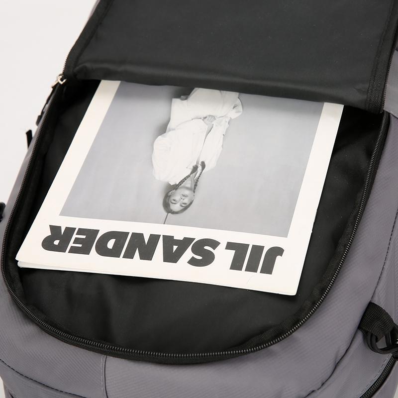 Large capacity backpack men travel backpack working luggage bag leisure outdoor mountaineering bag ridge protection design