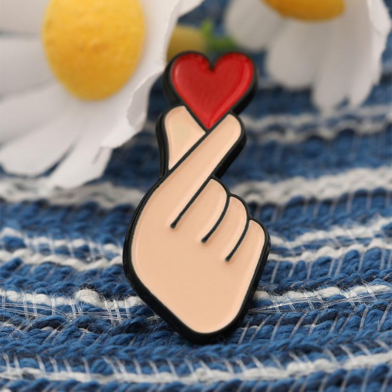Hand-Herz-Geste Emaille-Pins Benutzerdefinierte Gebärdensprache Anstecknadeln Reversabzeichen Schmuck Geschenk Für Liebhaber