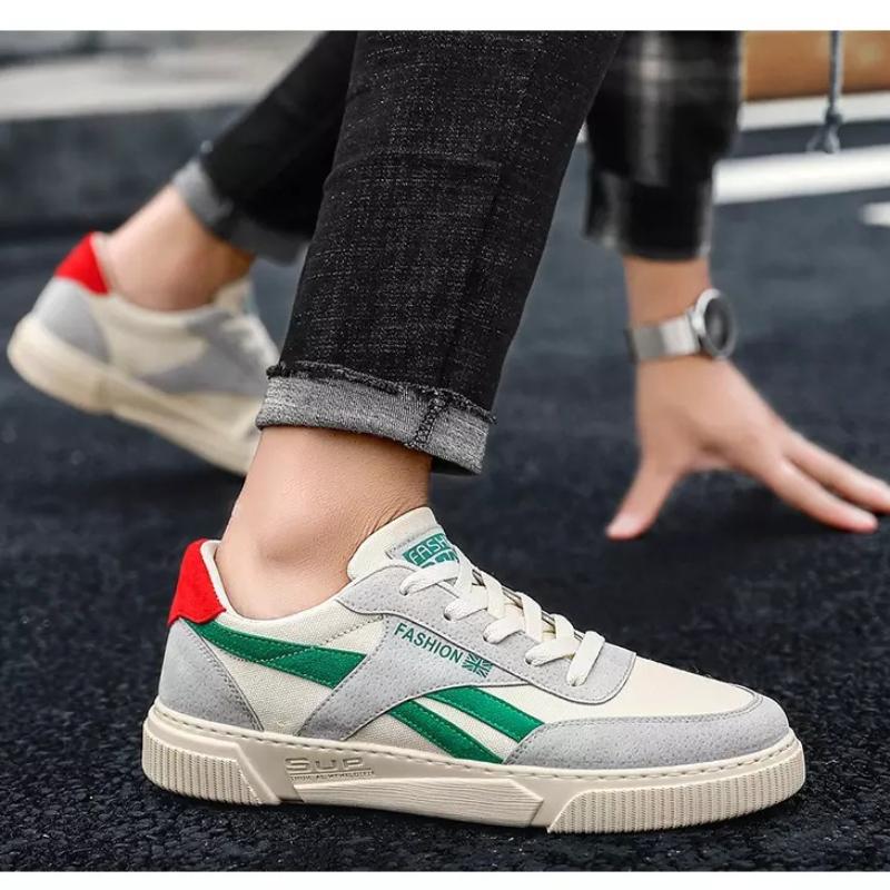 Men Sneakers Fashion Breathable Flat Shoes for Man Outdoor Sneakers Korean Version Trend Board Shoes Lace-Up Mens Tenis Shoe
