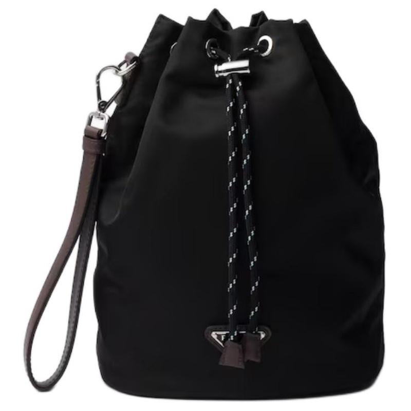 Prada Speedrock Metallbeschläge Nylon Eimer Handtasche Herren Schwarz