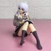 Elaina Kirschblüten-Kimono Figur - Wandernde Hexe Sitzende Dekoration PC-Gehäuse Dekoration