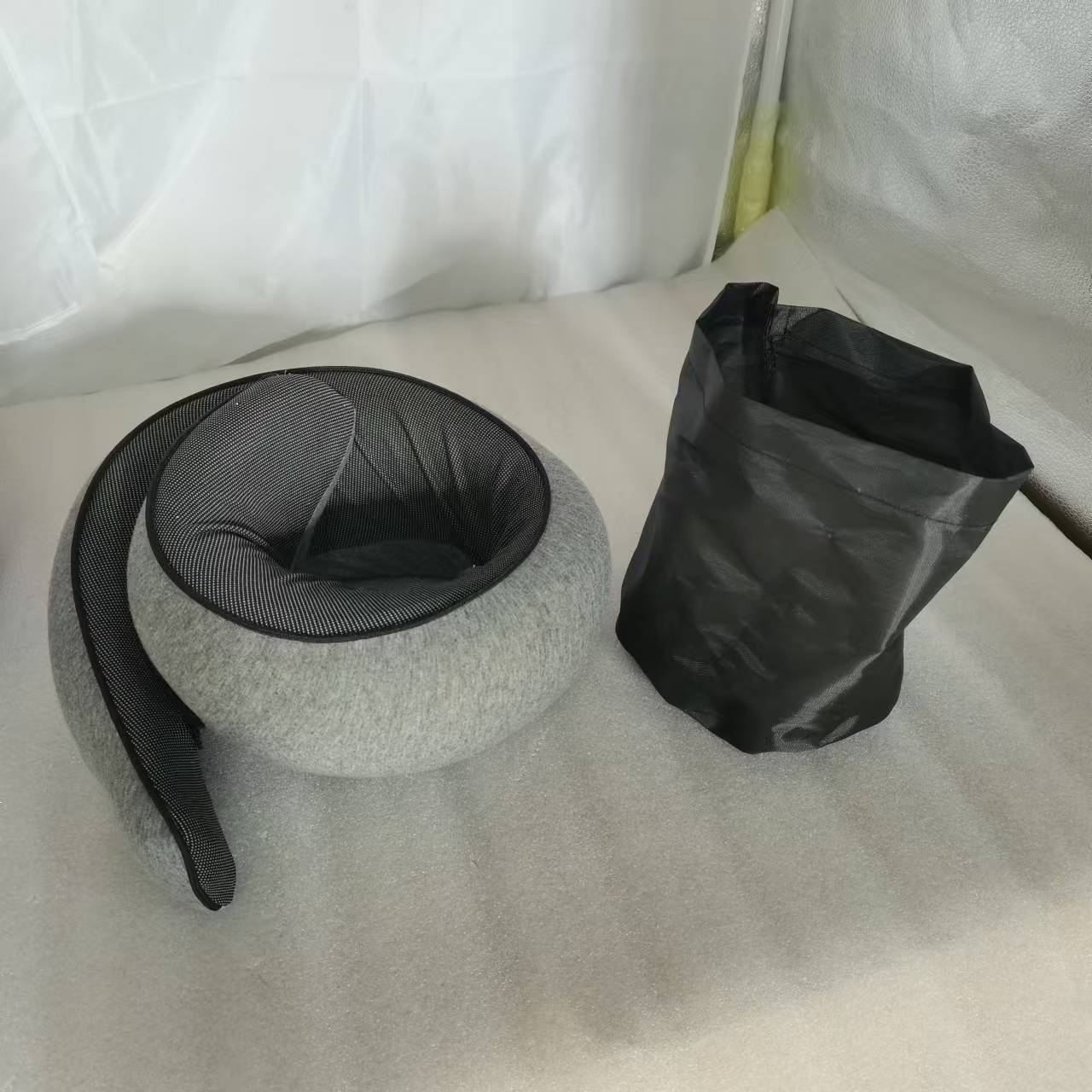 

Дорожная подушка для шеи из пены с эффектом памяти U-образная подушка в стиле улитки для путешествий с поддержкой шеи Портативные регулируемые мягкие подушки для сна в полдень 32*14*9cm серый